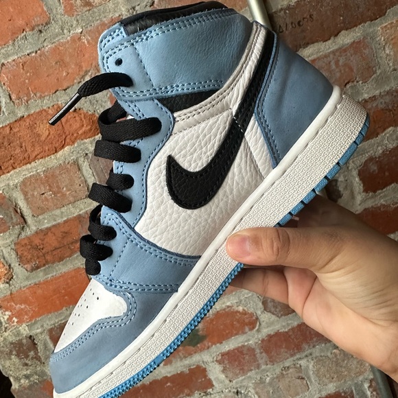 Jordan 1 Retro OG High University Blue - Picture 11 of 16